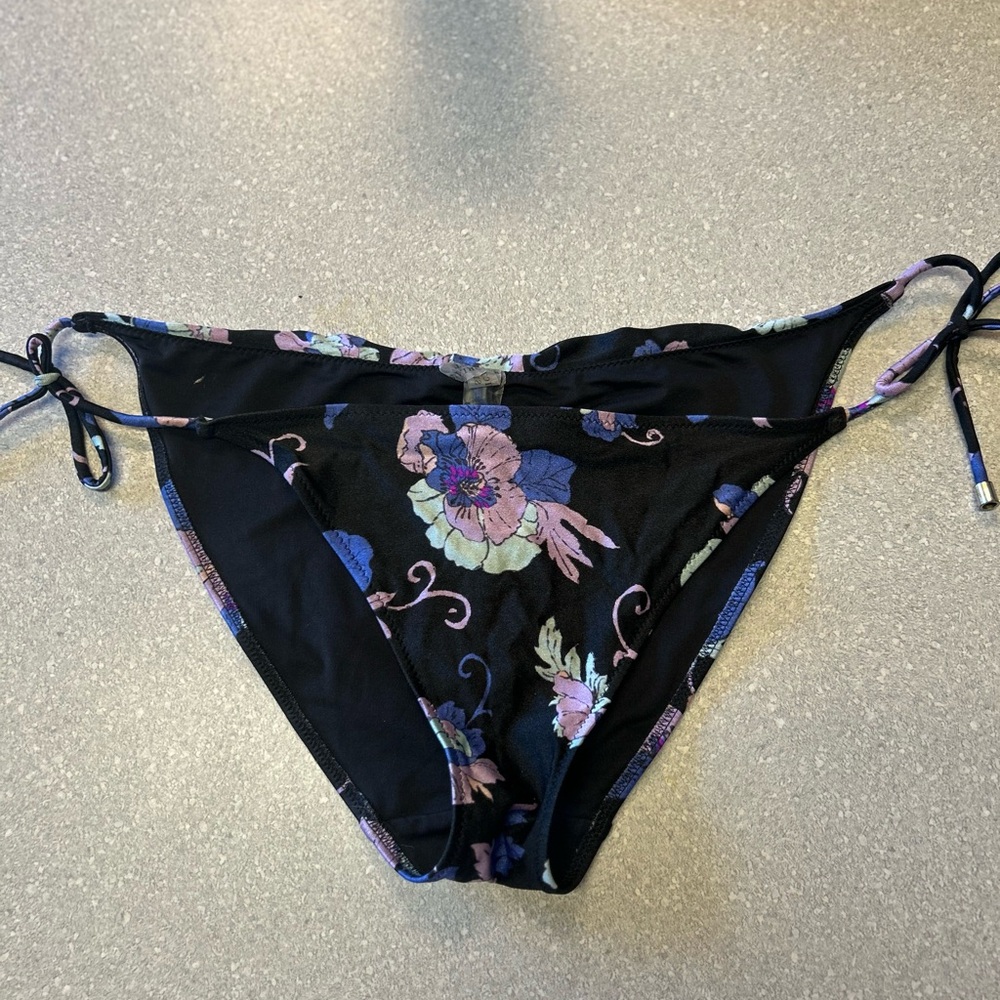 Victoria’s Secret size large Floral Bikini Bottom with Tie Sides